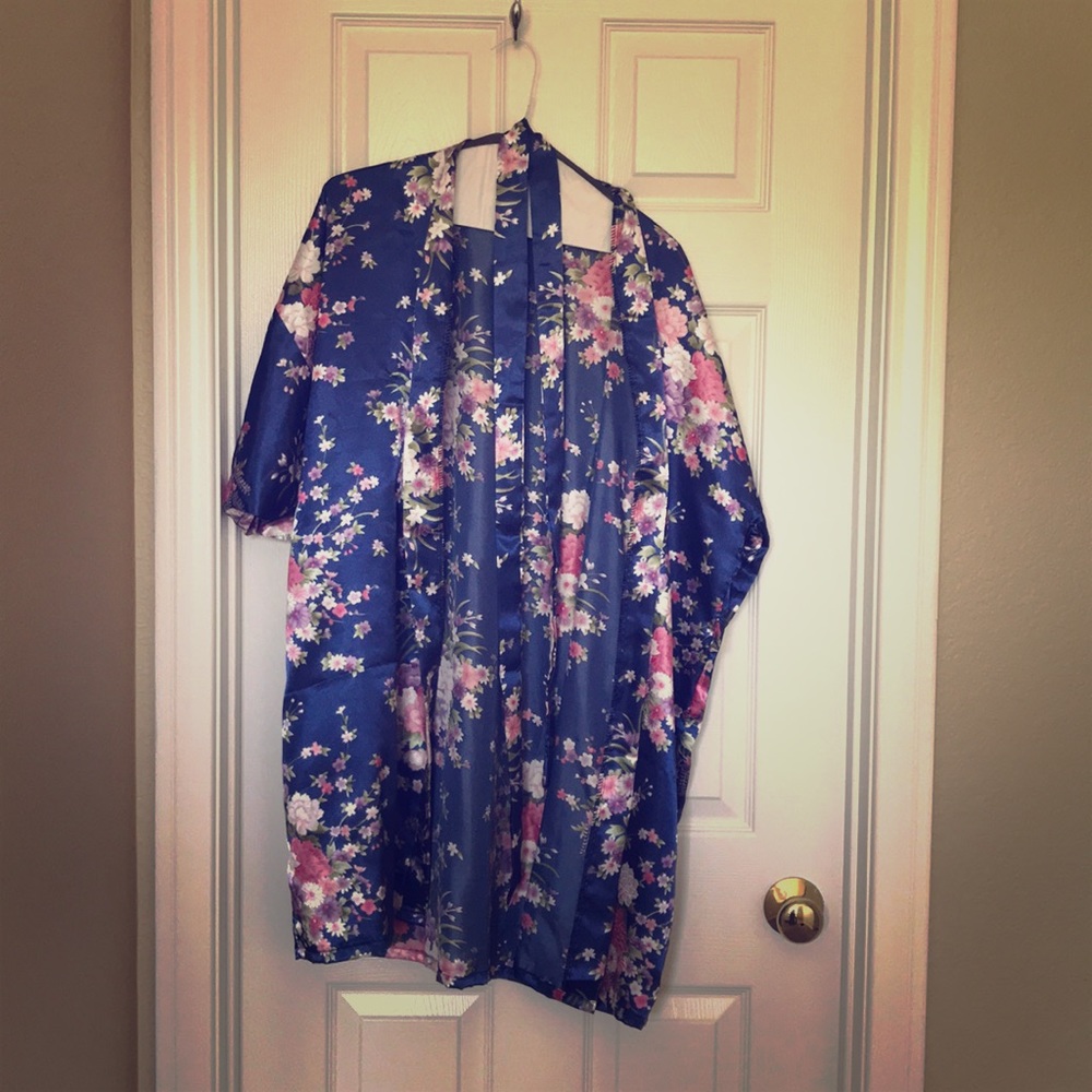 Blue/Purple Floral Silk Robe Size M